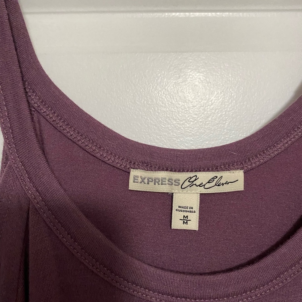 Express Cold Shoulder Tee - Picture 3 of 4